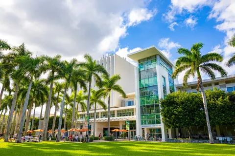 「最宜居」美国大学Top 10！选校没考虑气候，可能后悔四年